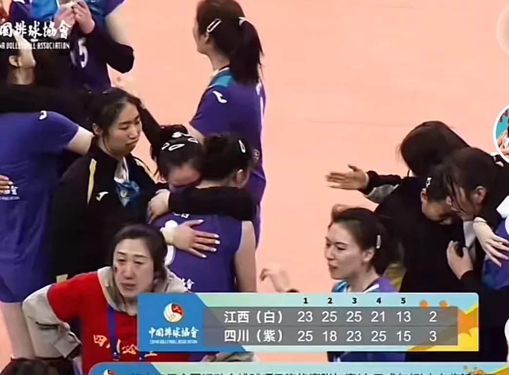 中国女排刷新世界纪录，凯尔特人教练激动落泪(中国女排刷新世界纪录,凯尔特人教练激动落泪视频)