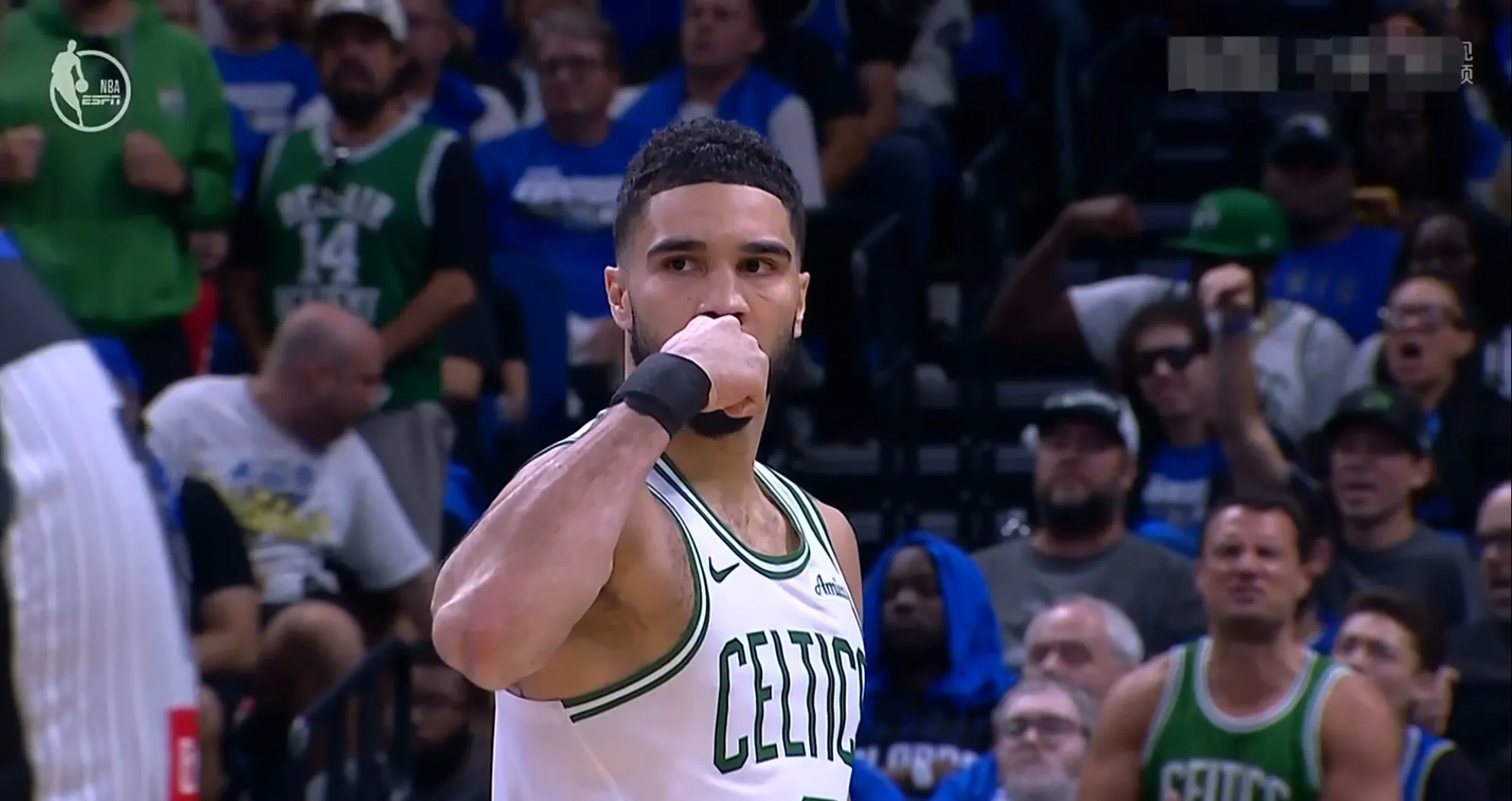 爱游戏官网下载-包含塔图姆连续十二场比赛得分超过持续失利,SKT不断突破!观众掌声雷动的词条