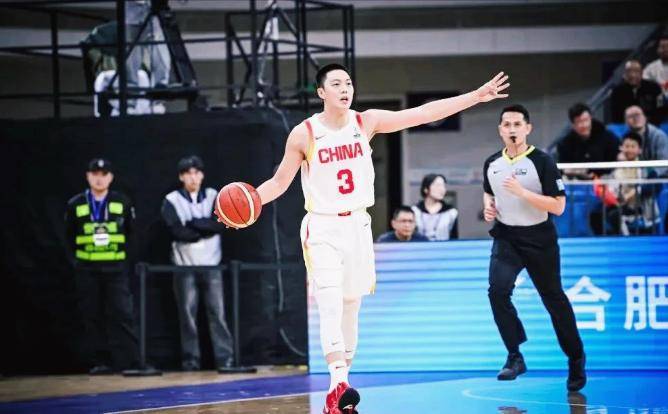 里尔迎NBA常规赛关键赛，国际比赛日状态回暖，底气十足，团队化学反应显著的简单介绍